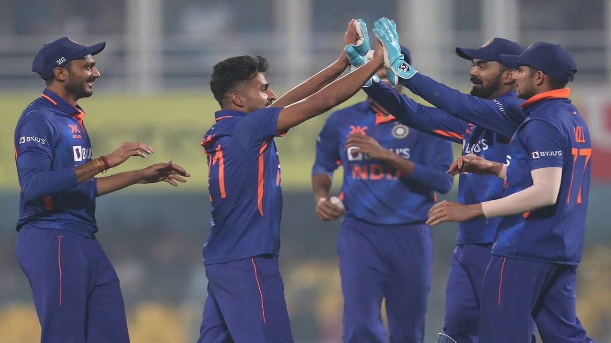 IND vs SL: दमदार शुरुआत, विराट कोहली का शतक, मोहम्मद सिराज की कसी और उमरान मलिक की कातिलाना गेंदबाजी; टीम इंडिया ने जीता पहला वनडे